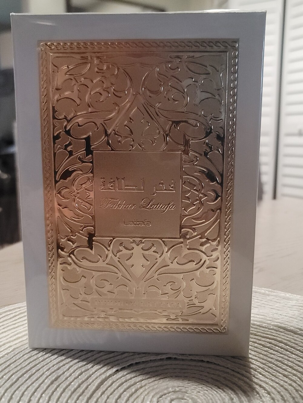 Lattafa Fakhar Lattifa Perfume - White & Rose Gold Bottle Box